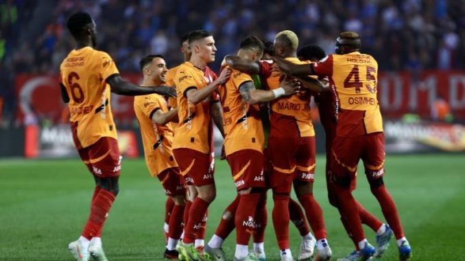 galatasaray-tarihi-sampiyonluga-kosuyor-5-yildizi-takan-ilk-kulup-olacak-7Z11eS2V.jpg
